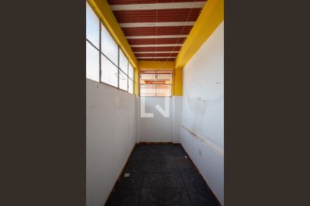 Casa à venda com 150m², 7 quartos e 2 vagasCasa 2 - Cozinha e Área de Serviço