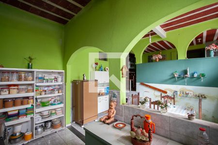 Casa à venda com 150m², 7 quartos e 2 vagasCasa 4 - Cozinha e copa