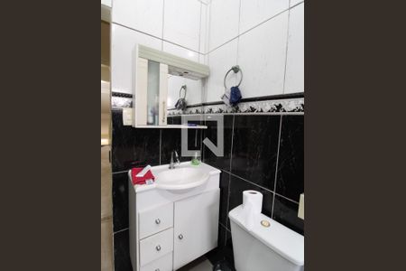 Casa à venda com 200m², 2 quartos e 5 vagasBanheiro da Suíte 2