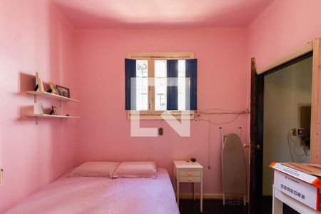 Casa à venda com 750m², 4 quartos e 5 vagas Casa à venda com 750m², 4 quartos e 5 vagasQuarto 4