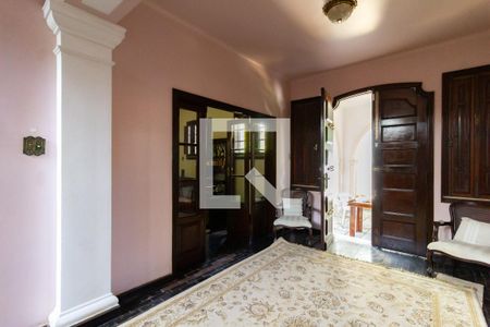 Casa à venda com 750m², 4 quartos e 5 vagas Casa à venda com 750m², 4 quartos e 5 vagasHall de entrada