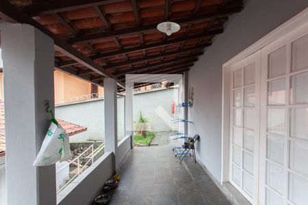 Casa à venda com 500m², 5 quartos e 3 vagas Casa à venda com 500m², 5 quartos e 3 vagasCasa 2 - Varanda da Sala