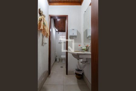 Casa à venda com 500m², 5 quartos e 3 vagas Casa à venda com 500m², 5 quartos e 3 vagasLavabo