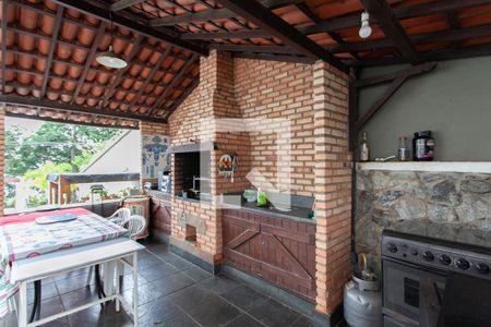 Casa à venda com 500m², 5 quartos e 3 vagas Casa à venda com 500m², 5 quartos e 3 vagasEspaço Gourmet