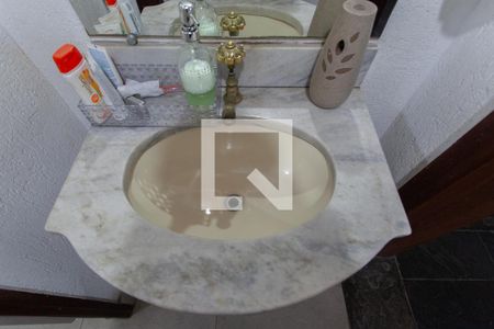 Casa à venda com 500m², 5 quartos e 3 vagas Casa à venda com 500m², 5 quartos e 3 vagasLavabo