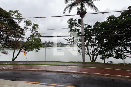 Casa à venda com 500m², 5 quartos e 3 vagas Casa à venda com 500m², 5 quartos e 3 vagasVista