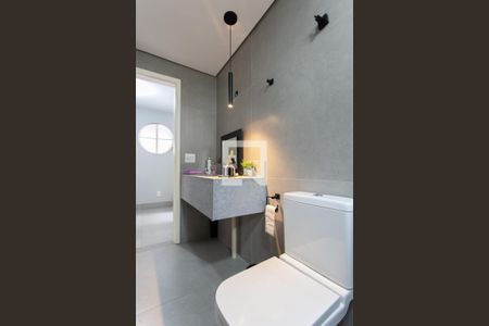 Casa à venda com 500m², 5 quartos e 3 vagas Casa à venda com 500m², 5 quartos e 3 vagasCasa 2 - Banheiro Social