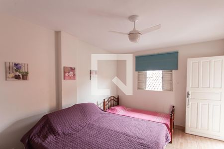 Casa à venda com 500m², 5 quartos e 3 vagas Casa à venda com 500m², 5 quartos e 3 vagasCasa 2 - Suíte