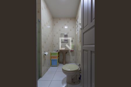 Casa à venda com 500m², 5 quartos e 3 vagas Casa à venda com 500m², 5 quartos e 3 vagasBanheiro da Suíte 2