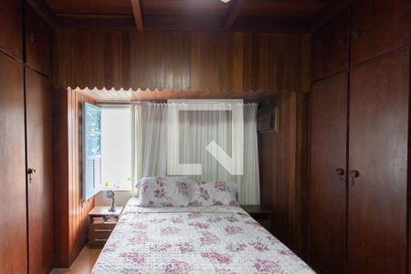 Casa à venda com 500m², 5 quartos e 3 vagas Casa à venda com 500m², 5 quartos e 3 vagasSuíte 1