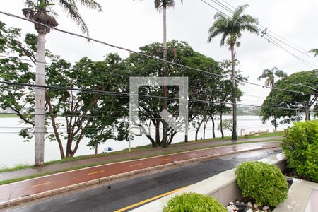 Casa à venda com 500m², 5 quartos e 3 vagas Casa à venda com 500m², 5 quartos e 3 vagasVista