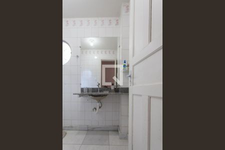 Casa à venda com 500m², 5 quartos e 3 vagas Casa à venda com 500m², 5 quartos e 3 vagasCasa 2 - Banheiro da Suíte