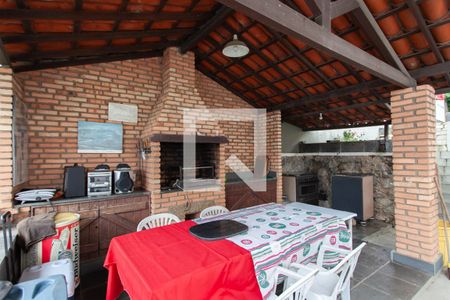 Casa à venda com 500m², 5 quartos e 3 vagas Casa à venda com 500m², 5 quartos e 3 vagasEspaço Gourmet