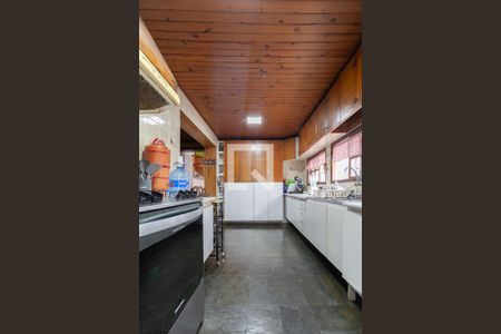 Casa à venda com 500m², 5 quartos e 3 vagas Casa à venda com 500m², 5 quartos e 3 vagasCozinha e Copa