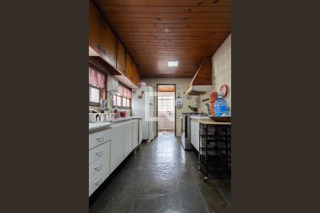 Casa à venda com 500m², 5 quartos e 3 vagas Casa à venda com 500m², 5 quartos e 3 vagasCozinha e Copa