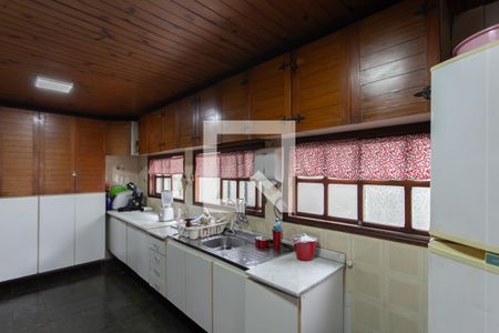 Casa à venda com 500m², 5 quartos e 3 vagas Casa à venda com 500m², 5 quartos e 3 vagasCozinha e Copa