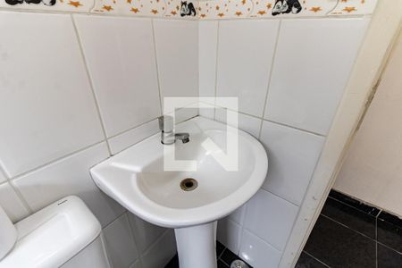 Casa à venda com 170m², 3 quartos e 2 vagas Casa à venda com 170m², 3 quartos e 2 vagasBanheiro Social 2
