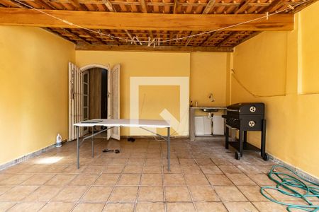 Casa à venda com 170m², 3 quartos e 2 vagas Casa à venda com 170m², 3 quartos e 2 vagasVaranda da Suíte