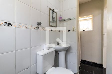 Casa à venda com 170m², 3 quartos e 2 vagas Casa à venda com 170m², 3 quartos e 2 vagasBanheiro Social 2