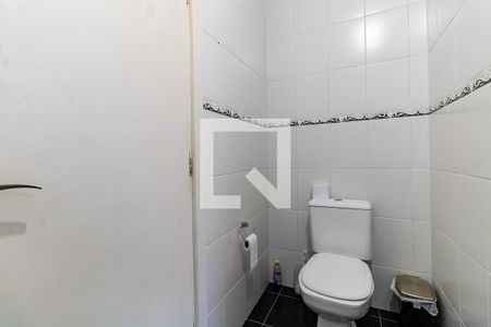 Casa à venda com 170m², 3 quartos e 2 vagas Casa à venda com 170m², 3 quartos e 2 vagasBanheiro Social