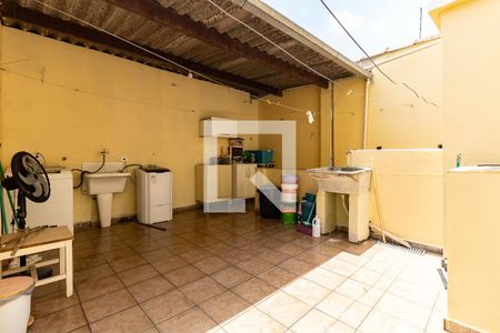 Casa à venda com 170m², 3 quartos e 2 vagas Casa à venda com 170m², 3 quartos e 2 vagasLavanderia