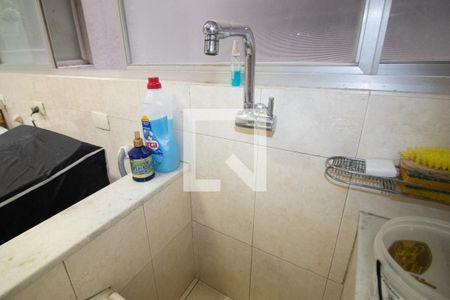 Apartamento à venda com 340m², 4 quartos e 2 vagas Apartamento à venda com 340m², 4 quartos e 2 vagasÁrea de serviço - tanque