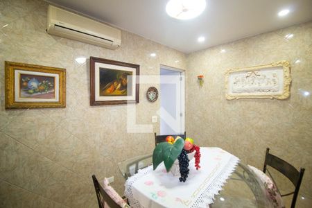 Apartamento à venda com 340m², 4 quartos e 2 vagas Apartamento à venda com 340m², 4 quartos e 2 vagasCopa da Cozinha