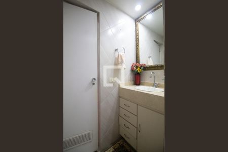 Apartamento à venda com 340m², 4 quartos e 2 vagas Apartamento à venda com 340m², 4 quartos e 2 vagasLavabo