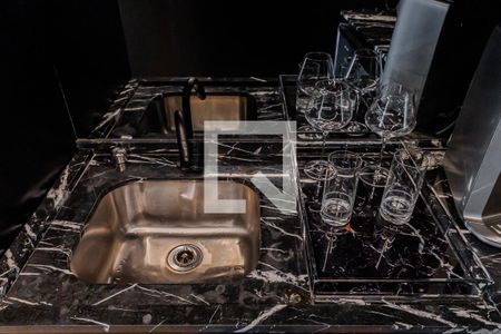 Apartamento à venda com 182m², 2 quartos e 3 vagasBar