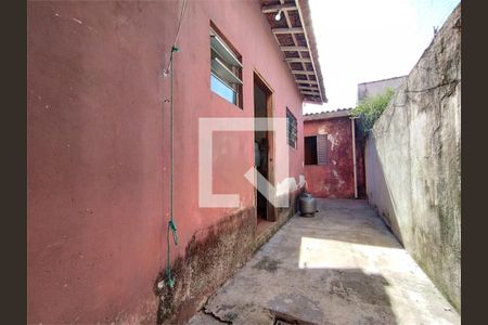 Casa à venda com 90m², 2 quartos e 3 vagas