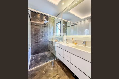 Casa à venda com 229m², 4 quartos e 4 vagas Casa à venda com 229m², 4 quartos e 4 vagasQuarto 2 Banheiro