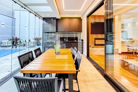 Casa à venda com 229m², 4 quartos e 4 vagas Casa à venda com 229m², 4 quartos e 4 vagasCozinha