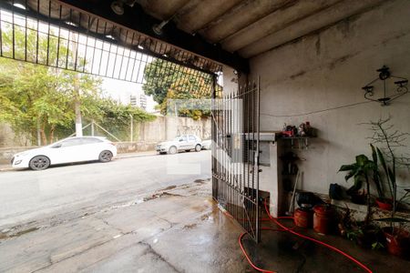 Casa à venda com 150m², 3 quartos e 4 vagas Casa à venda com 150m², 3 quartos e 4 vagasGaragem