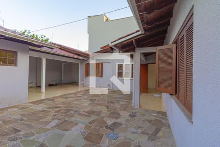 Casa à venda com 118m², 2 quartos e 3 vagas Casa à venda com 118m², 2 quartos e 3 vagasQuintal