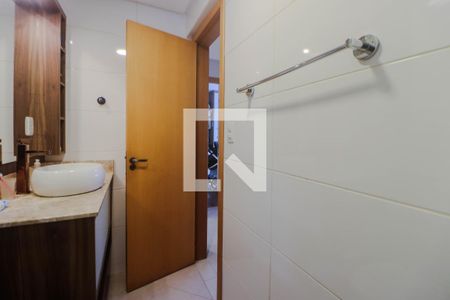 Apartamento à venda com 90m², 2 quartos e 2 vagas Apartamento à venda com 90m², 2 quartos e 2 vagasBanheiro Social