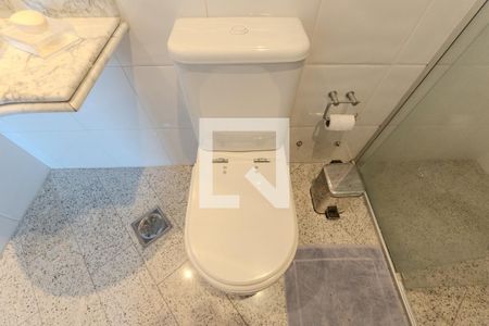 Apartamento para alugar com 160m², 4 quartos e 4 vagas Apartamento para alugar com 160m², 4 quartos e 4 vagasBanheiro da Suíte 2