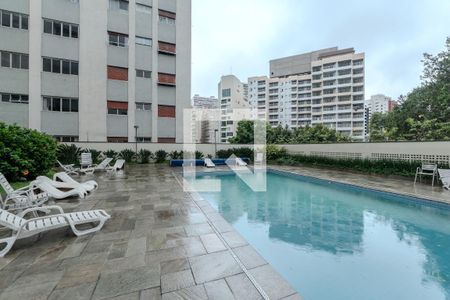 Apartamento para alugar com 160m², 4 quartos e 4 vagas Apartamento para alugar com 160m², 4 quartos e 4 vagasÁrea comum - Piscina