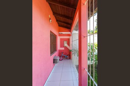 Casa à venda com 300m², 3 quartos e 2 vagas Casa à venda com 300m², 3 quartos e 2 vagasVaranda