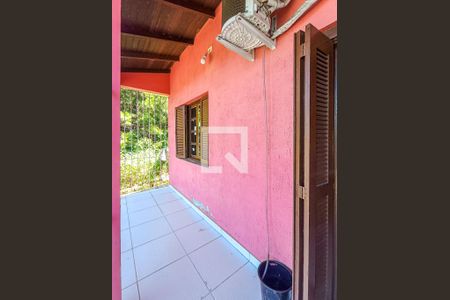 Casa à venda com 300m², 3 quartos e 2 vagas Casa à venda com 300m², 3 quartos e 2 vagasVaranda