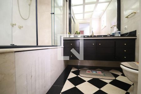 Apartamento à venda com 260m², 3 quartos e 4 vagasBanheiro Quarto 1 suíte