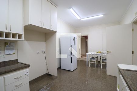 Apartamento à venda com 260m², 3 quartos e 4 vagasCozinha