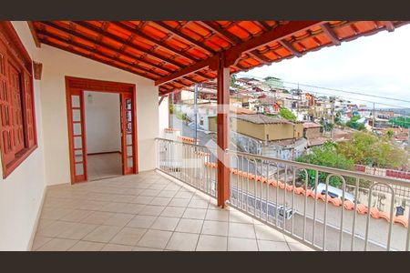 Casa à venda com 344m², 3 quartos e 8 vagas