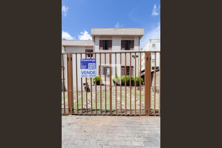 Apartamento à venda com 80m², 2 quartos e 2 vagasPlaquinha Instalada