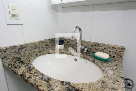 Apartamento à venda com 50m², 2 quartos e 1 vaga Apartamento à venda com 50m², 2 quartos e 1 vagaBanheiro