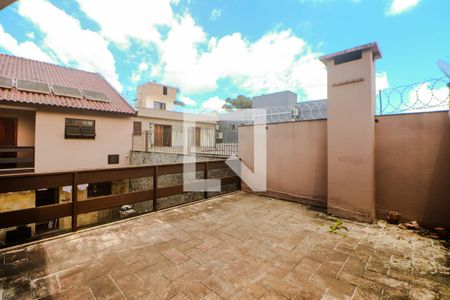 Casa à venda com 320m², 3 quartos e 4 vagas Casa à venda com 320m², 3 quartos e 4 vagasÁrea comum