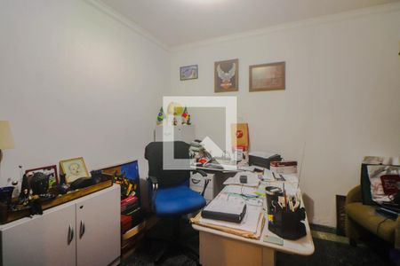 Casa à venda com 320m², 3 quartos e 4 vagas Casa à venda com 320m², 3 quartos e 4 vagasEscritório