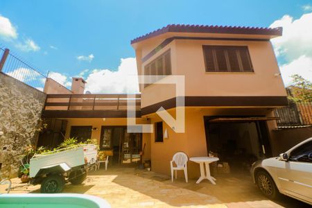 Casa à venda com 320m², 3 quartos e 4 vagas Casa à venda com 320m², 3 quartos e 4 vagasÁrea comum