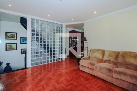 Casa à venda com 320m², 3 quartos e 4 vagas Casa à venda com 320m², 3 quartos e 4 vagasSala Íntima