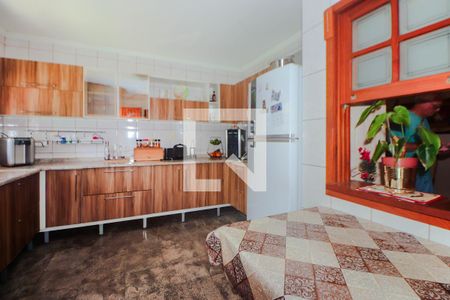 Casa à venda com 320m², 3 quartos e 4 vagas Casa à venda com 320m², 3 quartos e 4 vagasCozinha