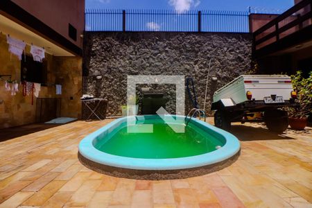 Casa à venda com 320m², 3 quartos e 4 vagas Casa à venda com 320m², 3 quartos e 4 vagasÁrea comum